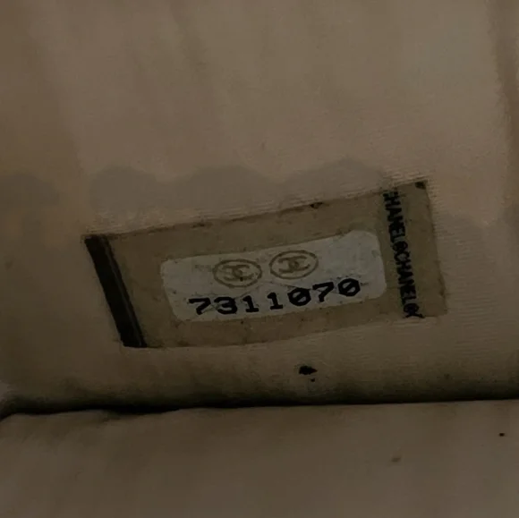 Chanel Vintage Chocolate Bar Trifold Wallet - Picture 11 of 17